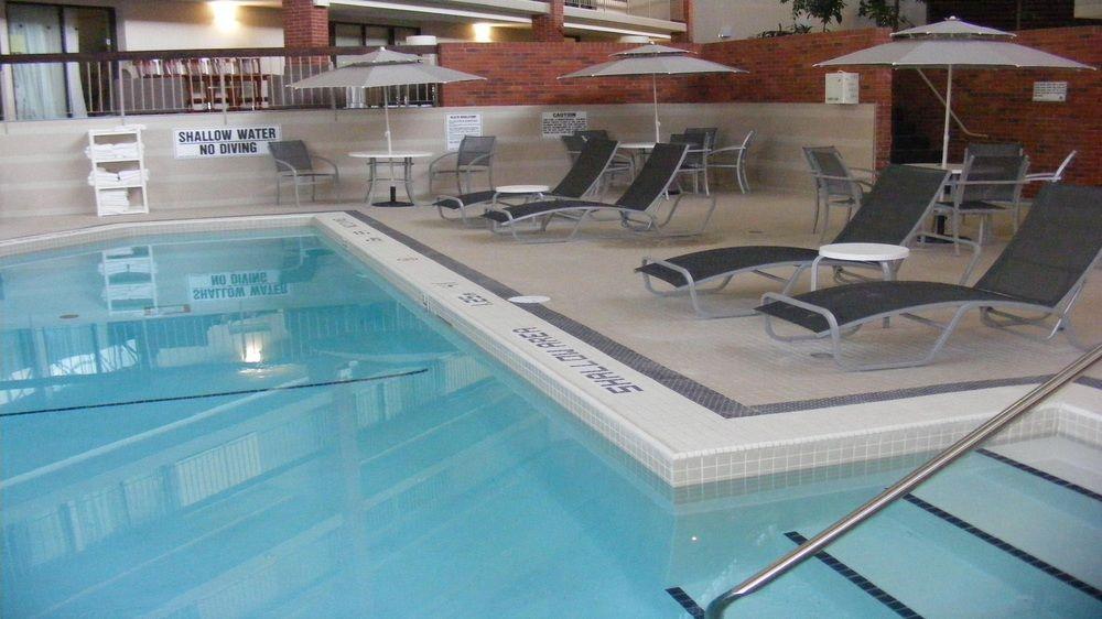Holiday Inn Oakville Centre By Ihg Екстериор снимка