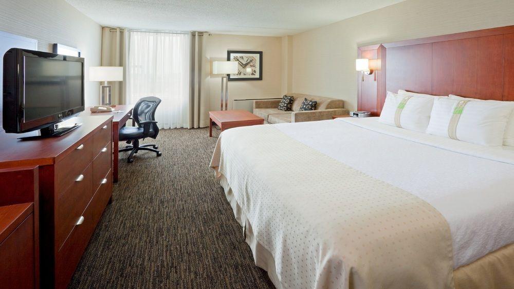 Holiday Inn Oakville Centre By Ihg Екстериор снимка