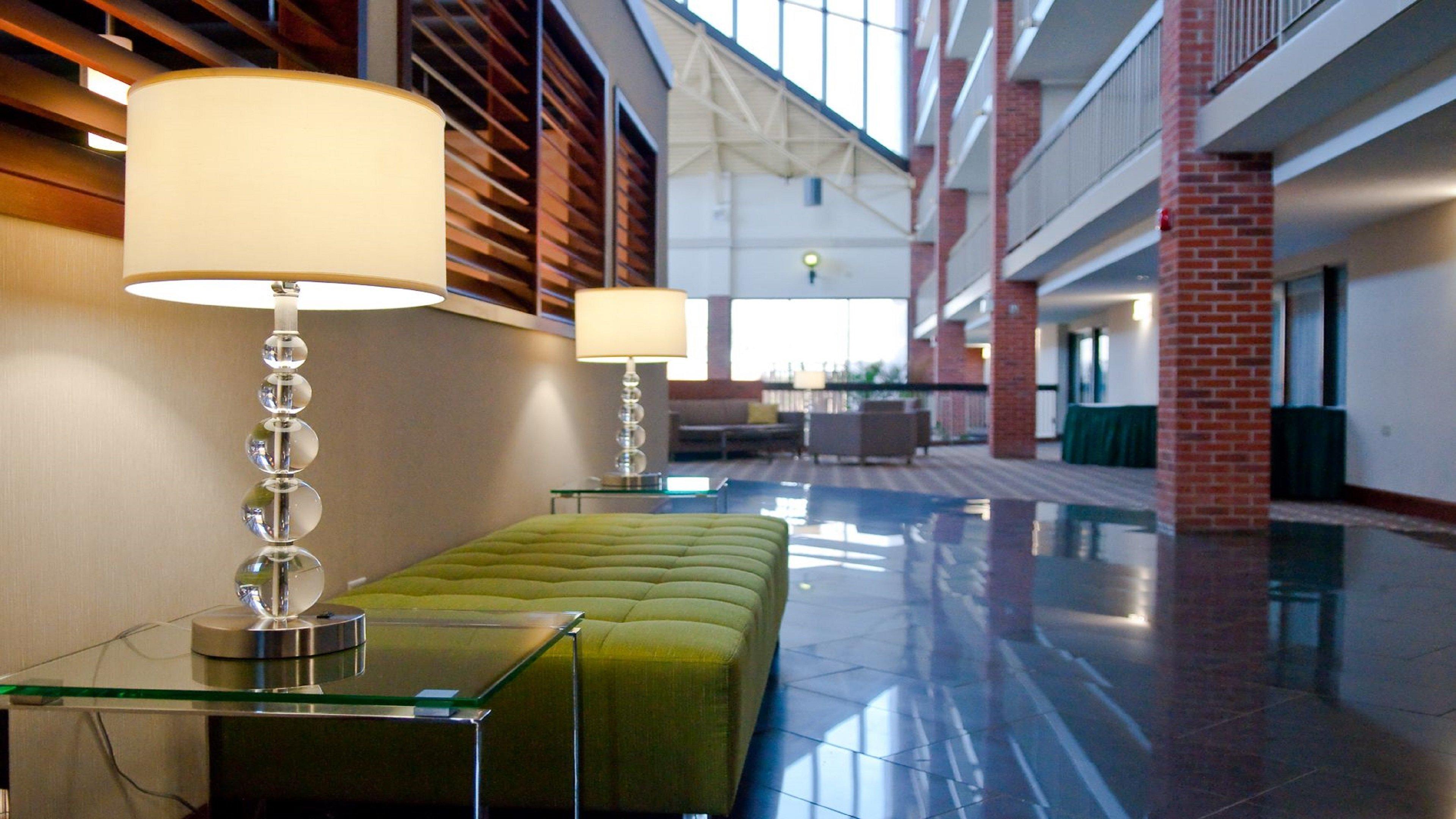 Holiday Inn Oakville Centre By Ihg Екстериор снимка